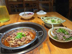 -大众跷脚牛肉馆·非遗传承单位(峨眉山店)