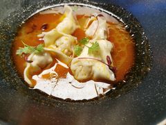 法式冬阴功汤配虾仁馄饨-人民咖啡馆(四行仓库店)