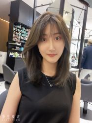 -HAIR CORNER