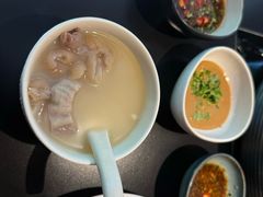 -鲜入唯煮·港式海鲜牛肉火锅(金宝街店)
