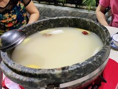 -墨脱石锅椰子鸡•香草鸭•东山羊(大东海店)