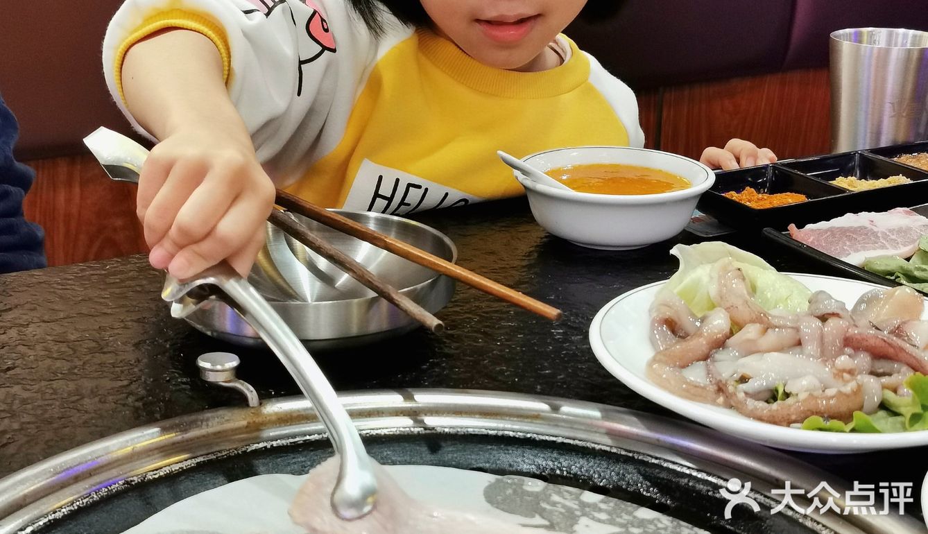 科技园区里的中式烤肉,洋葱鲜牛肉够香嫩~