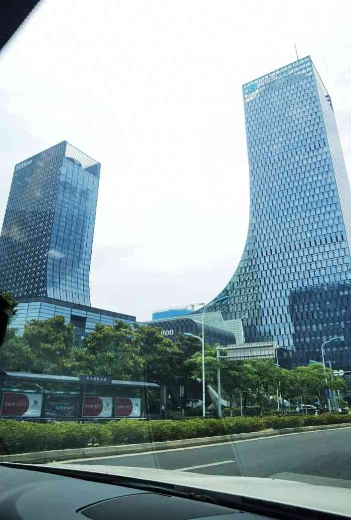 苏州现代传媒广场商业-"坐标南施街地铁站,现代传媒广场,俗称靴子..."