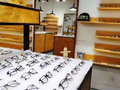 -罗伯特眼镜·蔡司官方授权(罗湖国贸店)
