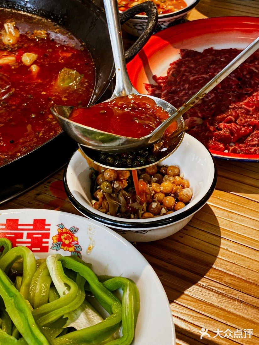 现炒底料的川味鱼火锅，涮起来那叫一个香‼️