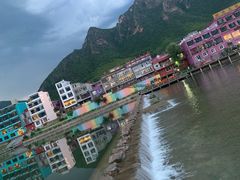 -百里峡七彩艺术小镇