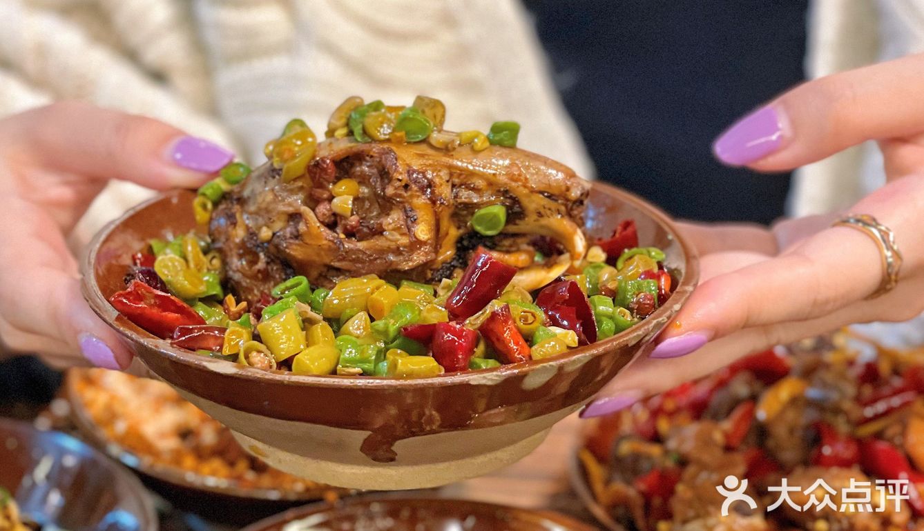 全兔宴！折耳根！烧椒！蒜香！兔头[色]你吃过没有⁉️