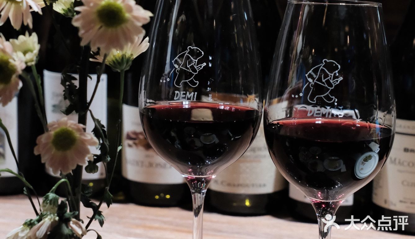 谁懂😅在小而美的bistro看了一晚上繁花