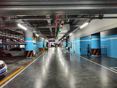 -白玉兰广场停车场