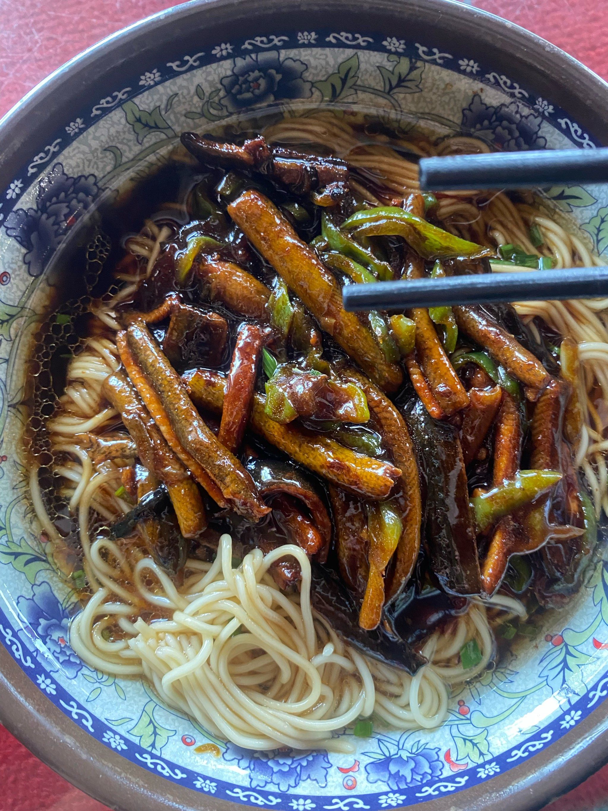 苏州喜欢吃面的朋友们直接冲,不会失望的「鳝丝面」