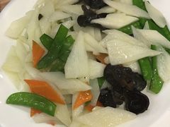 -老码头黑皮肘子锅包肉(赣水路店)