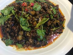 -老码头黑皮肘子锅包肉熏酱水饺(文政街店)