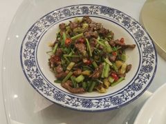 -鲁班小馆(政四街店)