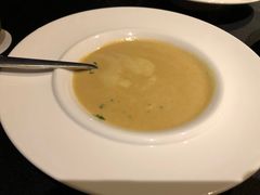 蟹肉鲜玉米汤-圣丰索菲特·法国餐厅