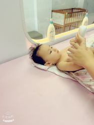 -海豚湾婴儿游泳(塘沽店)