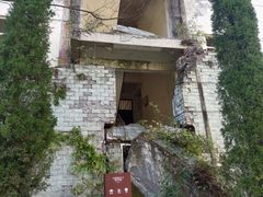 -四川汶川特大地震漩口中学遗址