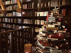 -钟书阁(松江泰晤士小镇店)