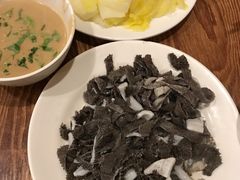 -清真吴记门钉肉饼·喜多利
