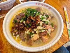 -文山荷鲜居(翠湖店)