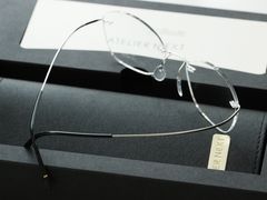 -目艮眼镜SHOWROOM(品牌集合店)