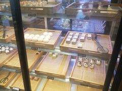 面包甜点陈列柜-盛江山自助料理(太原街万达店)