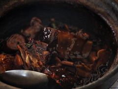 -直落玻璃（瓦煲）肉骨茶