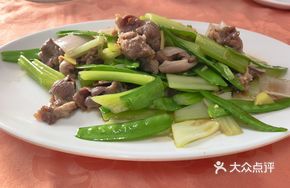 Pork Face Meat Stir-Fried with Snow Peas