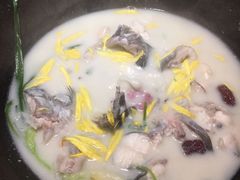 -咕嘟草帽鱼·牛奶一样的鲜鱼汤(包河万达广场创始店)