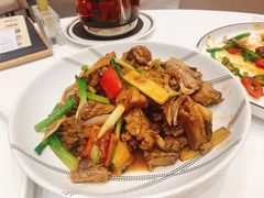 姜葱炒鸭架-喜宴又一村·粤菜·茶点·海鲜(壹方天地店)