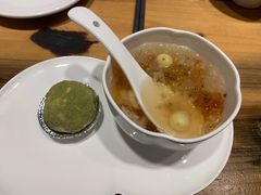 桃胶煮莲子配芋茸包-临家闽南菜(大唐店)