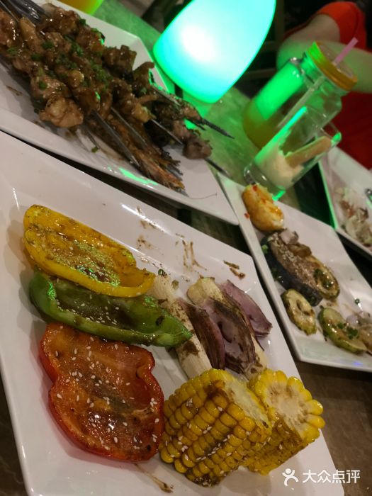三亚湾皇冠假日度假酒店·临风大堂酒廊图片