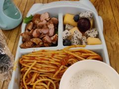 哒哒鸡排儿童餐-汽车博物馆主题餐厅