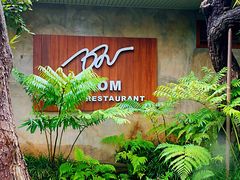 -Chom Cafe and Restaurant