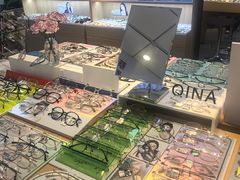 -天空之镜眼镜店蔡司依视路配镜授权零售店(望京颐堤港店)