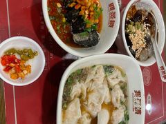 -双燕楼·手工馄饨·汤面小吃(世纪汇店)