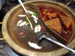 -小天鹅火锅·一线江景洪鼎旗舰店(洪崖洞店)