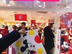 -名创优品(北京新中关购物中心地铁层店)