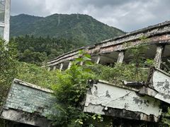 -四川汶川特大地震漩口中学遗址