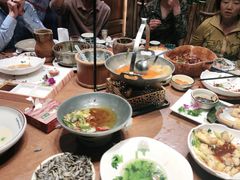 -老滇山寨•云南特色菜•地方菜•民族风情歌舞表演(金碧店)