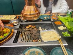 -臻牛烤肉