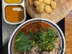 -云阿蛮云南生烫牛肉米线(奉贤路店)