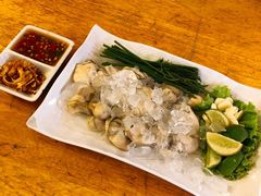 -J Daeng Seafood