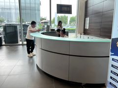 -成都中升之星奔驰4S店