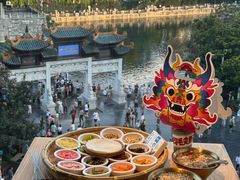 -包整·丝娃娃(一览甲秀楼风景店)