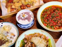 -八月美食小馆(银泰城总店)