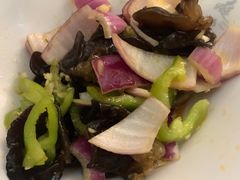 -毛辣果·贵州红酸汤牛肉火锅(西单店)