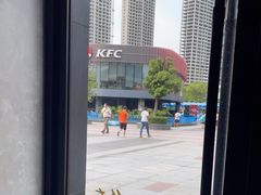 -必胜客(武汉欢乐谷店)