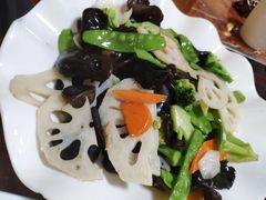 -慈心素食馆(绳金塔店)