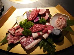 -铭牛烧肉·和牛海鲜自助(高新月牙湖店)
