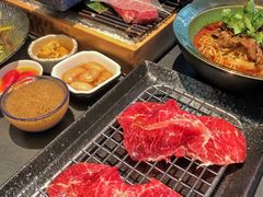 -铭牛烧肉·和牛海鲜自助(高新月牙湖店)
